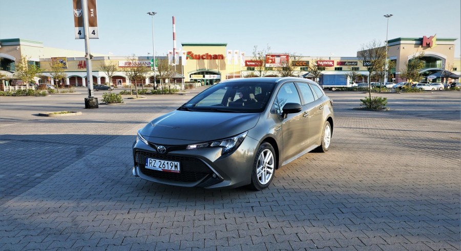 Toyota Corolla Kombi Wypożyczalnia Samochodów OdkryjAuto