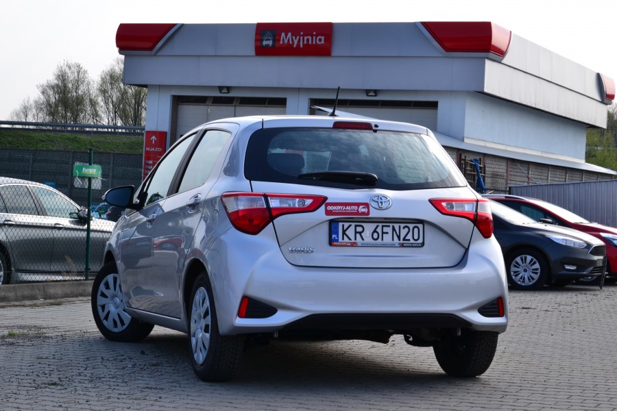 Toyota Yaris Wypożyczalnia samochodów OdkryjAuto